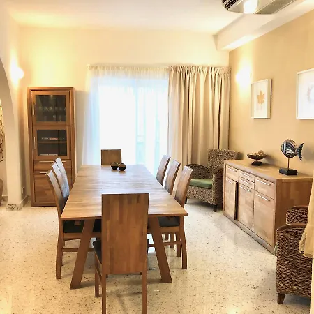Apartment Sands *