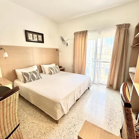 Sands アパート セント・ポールズ・ベイ